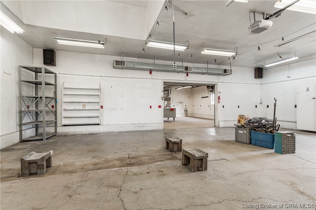 2424 Spickert Knob Road Floyds Knobs, IN 47119 - Photo 30 of 41