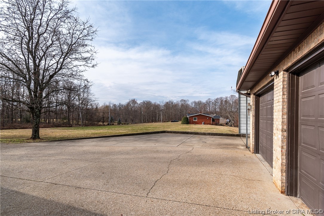 2424 Spickert Knob Road Floyds Knobs, IN 47119 - Photo 35 of 41