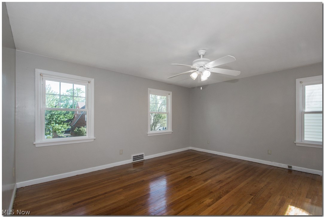 4050 Stilmore Road Cleveland, OH 44121 - Photo 23 of 35