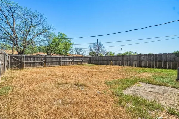 $1,800 | 2333 North Danville Drive, Abilene, TX 79603