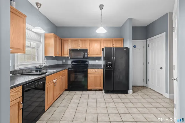 $410,000 | 19 Highwood Circle, Unit 19, Colchester, CT 06415