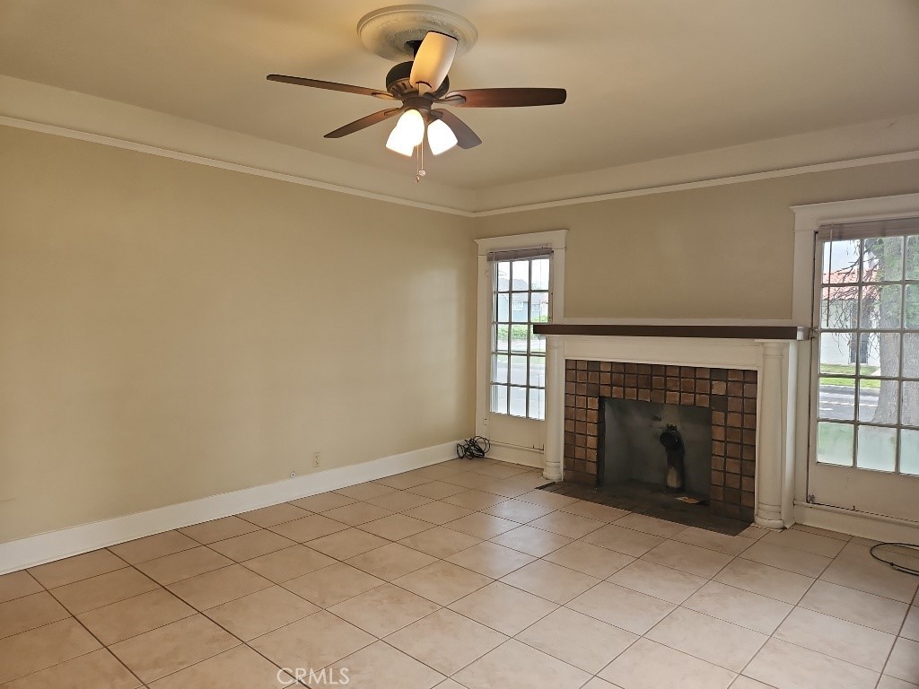 3992 Tenth Street, Unit A Riverside, CA 92501 - Photo 4 of 7 Living Room