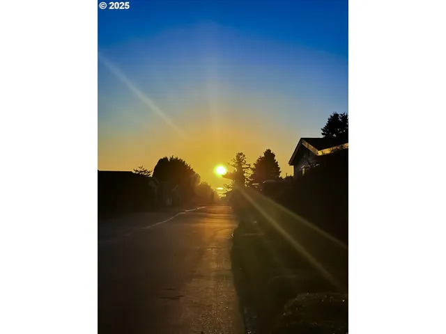 $189,500 | 16063 Driftwood Lane, Unit 14, Brookings, OR 97415