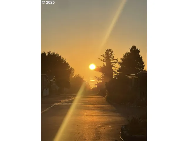 $189,500 | 16063 Driftwood Lane, Unit 14, Brookings, OR 97415