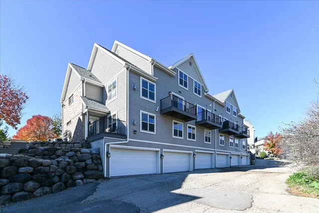 $300,000 | 3029 Stratton Way, Madison, WI 53719