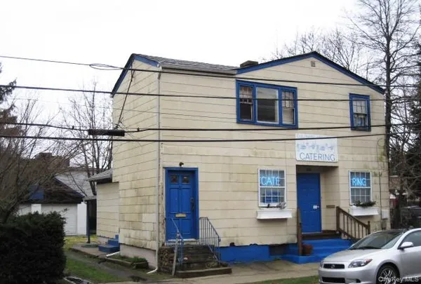 $2,950 | 28 A Chestnut Street, Unit A, Greenvale, NY 11548