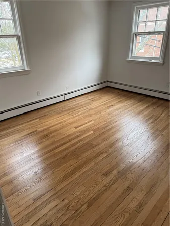 $2,950 | 28 A Chestnut Street, Unit A, Greenvale, NY 11548