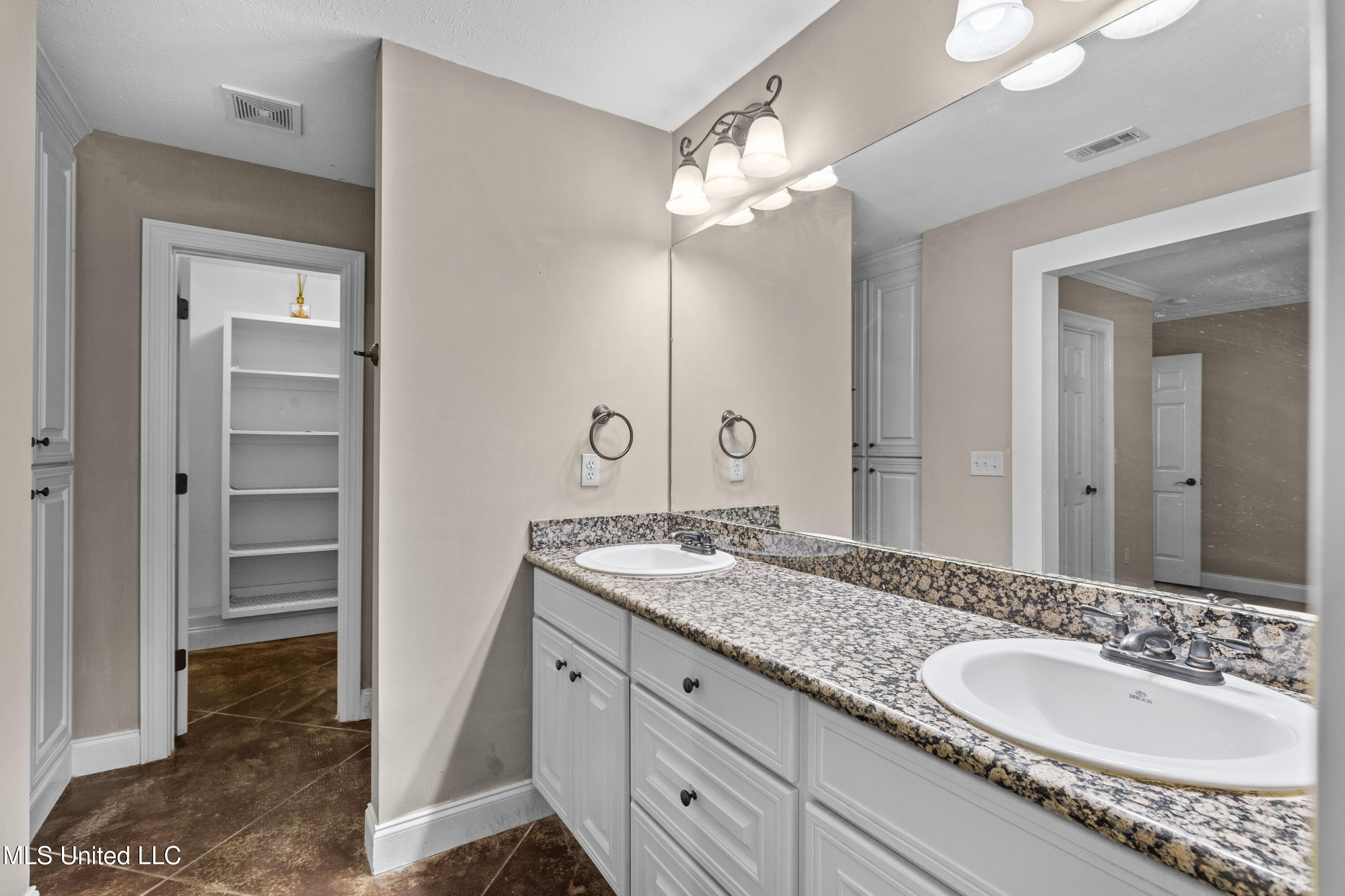 116 Greenfield Ridge Drive Brandon, MS 39042 - Photo 18 of 32 116 Greenfield-27