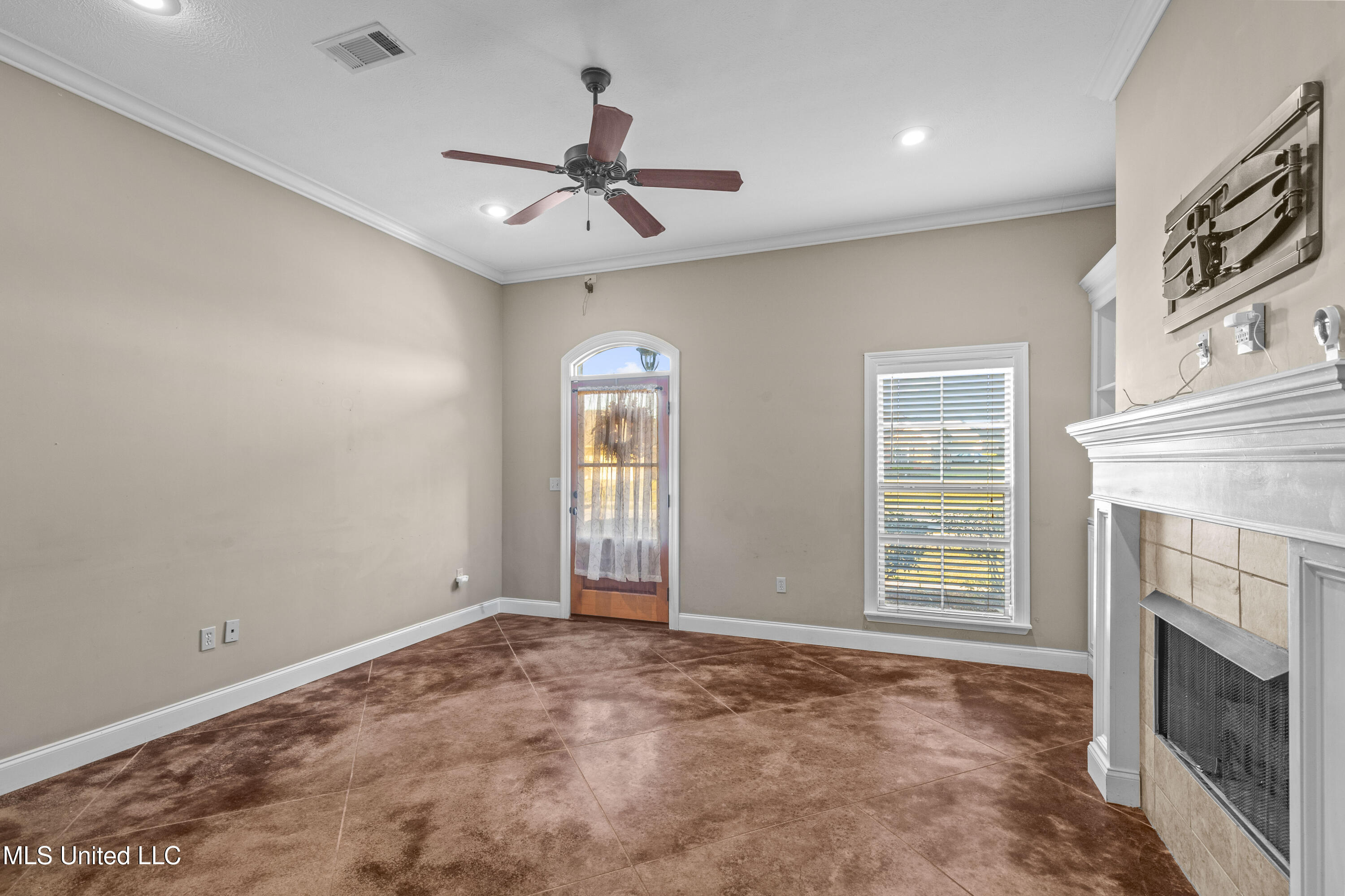 116 Greenfield Ridge Drive Brandon, MS 39042 - Photo 4 of 32 116 Greenfield-8