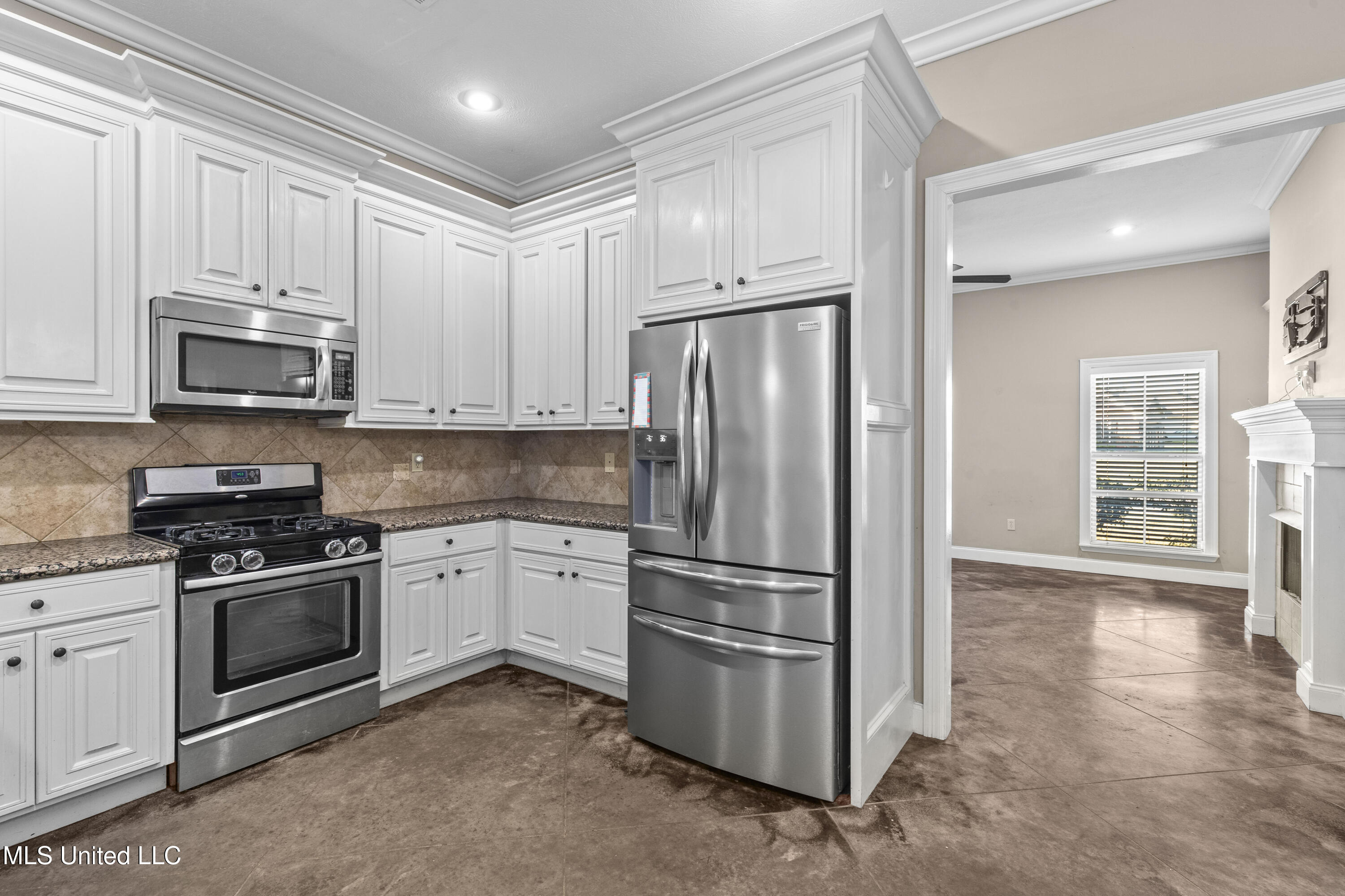 116 Greenfield Ridge Drive Brandon, MS 39042 - Photo 10 of 32 116 Greenfield-15