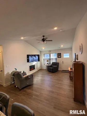 $249,900 | 2035 Chestnut Street, Quincy, IL 62301