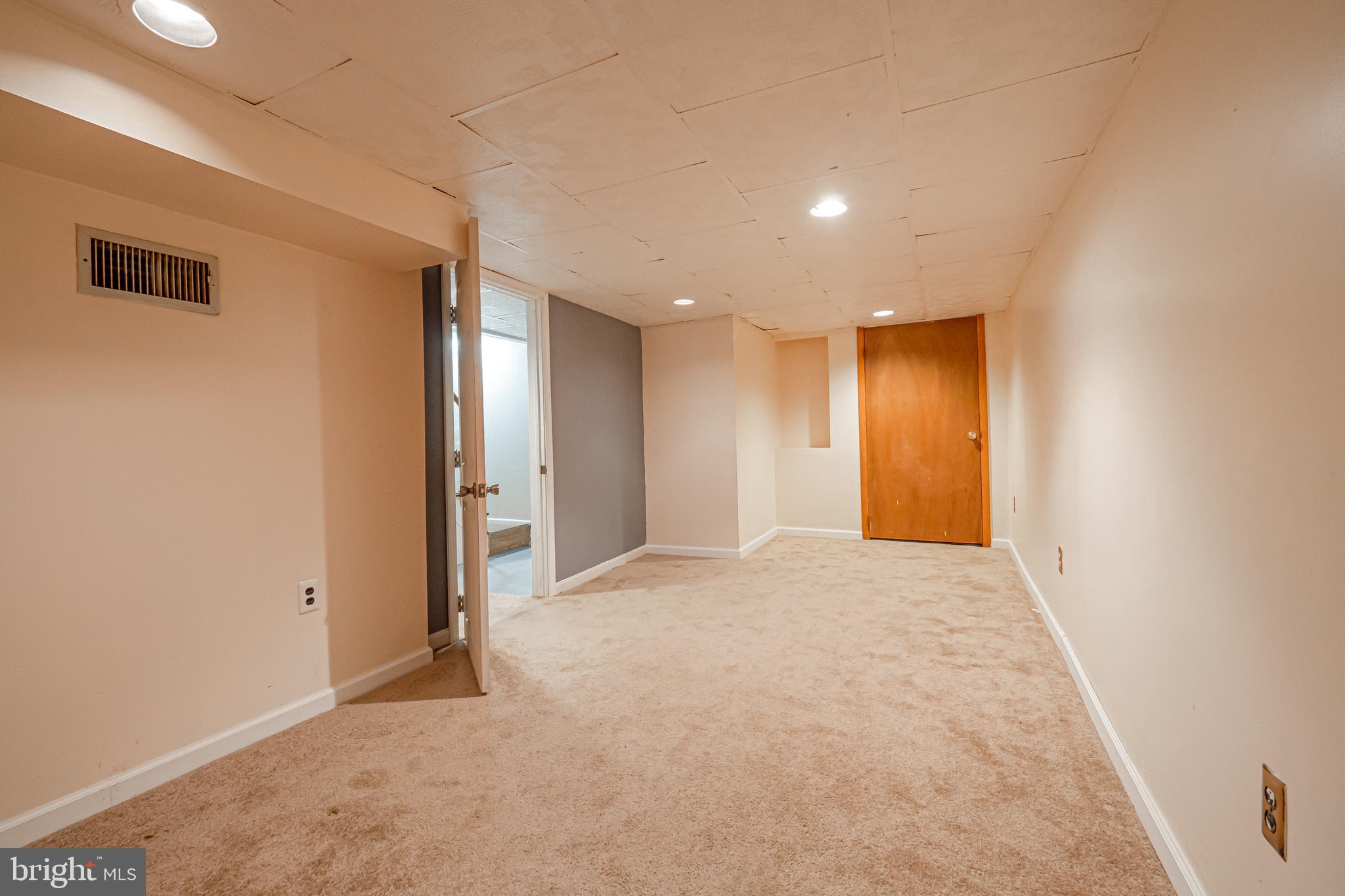 252 Barclay Road Upper Darby, PA 19082 - Photo 36 of 41