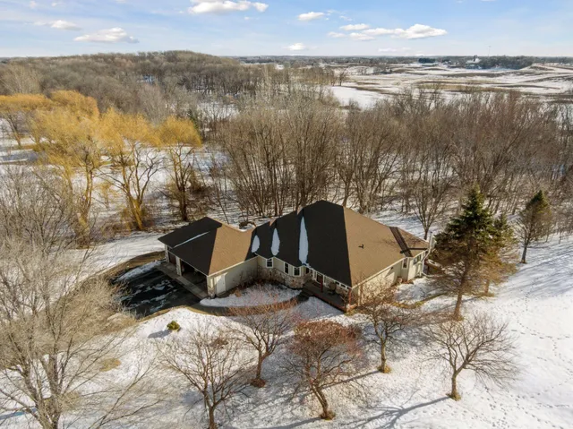 $825,000 | 4757 South Lake Sarah Drive, Maple Plain, MN 55359