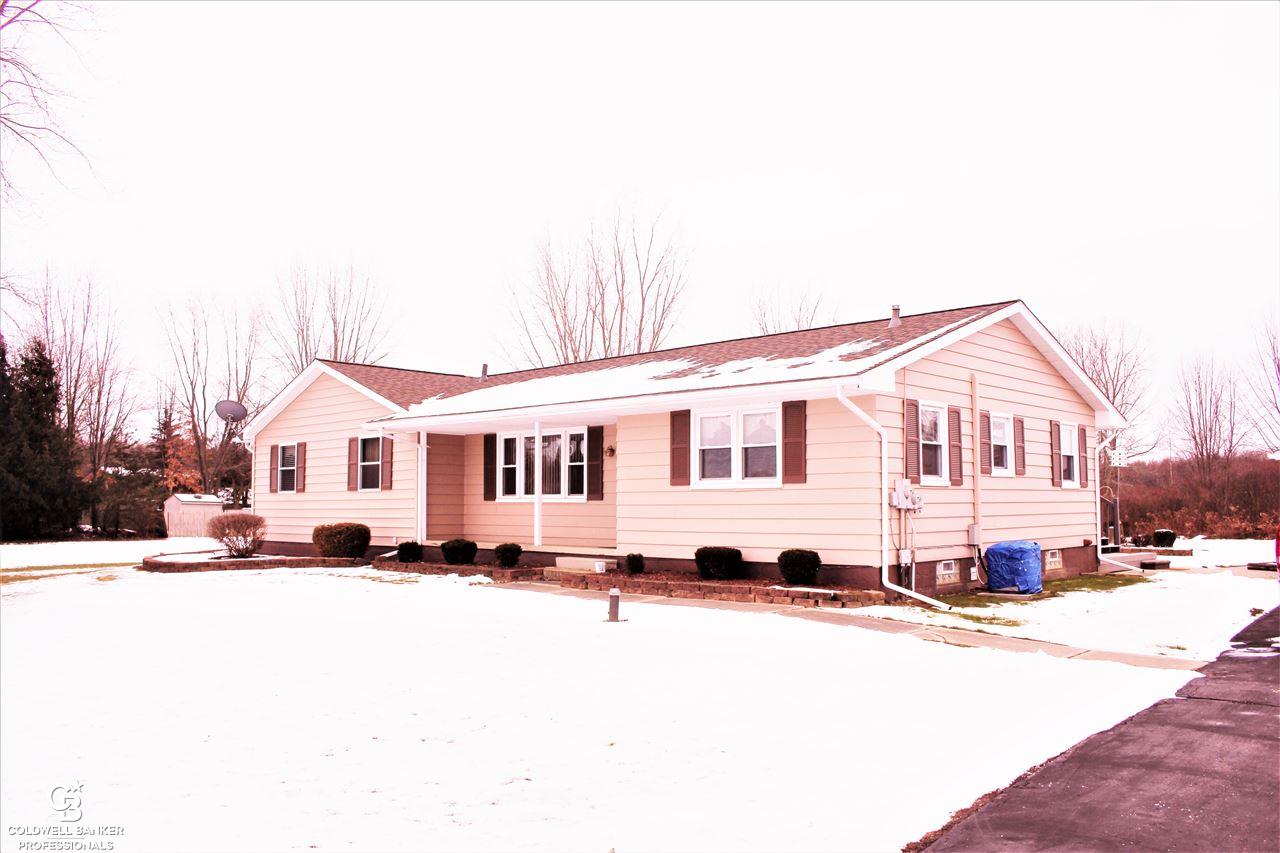 76755 Capac Road Armada, MI 48005 - Photo 3 of 57 50031855-2.JPG