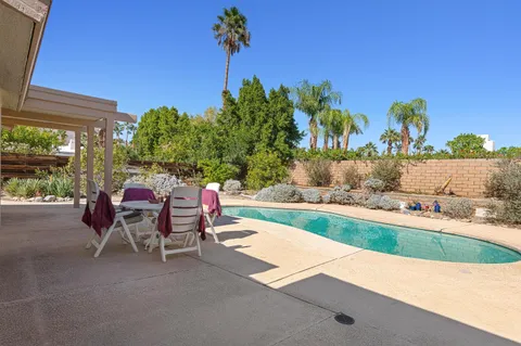 $625,000 | 1370 East Gem Circle, Palm Springs, CA 92262