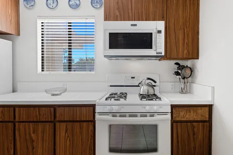 $625,000 | 1370 East Gem Circle, Palm Springs, CA 92262