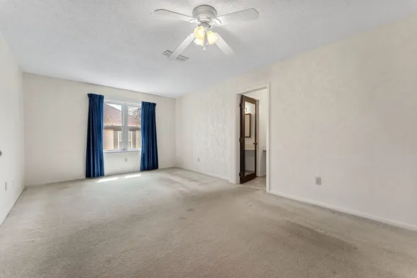 $194,900 | 4150 East 60th Street, Unit 608, Davenport, IA 52807