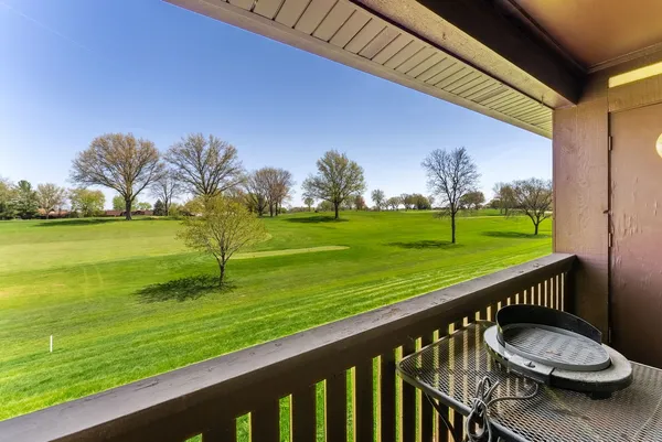 $194,900 | 4150 East 60th Street, Unit 608, Davenport, IA 52807