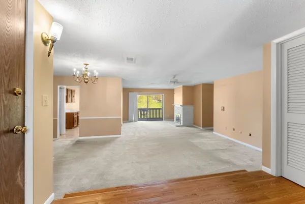 $194,900 | 4150 East 60th Street, Unit 608, Davenport, IA 52807