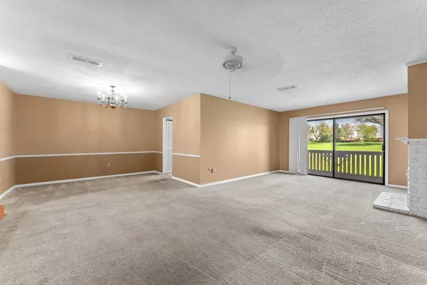 $194,900 | 4150 East 60th Street, Unit 608, Davenport, IA 52807