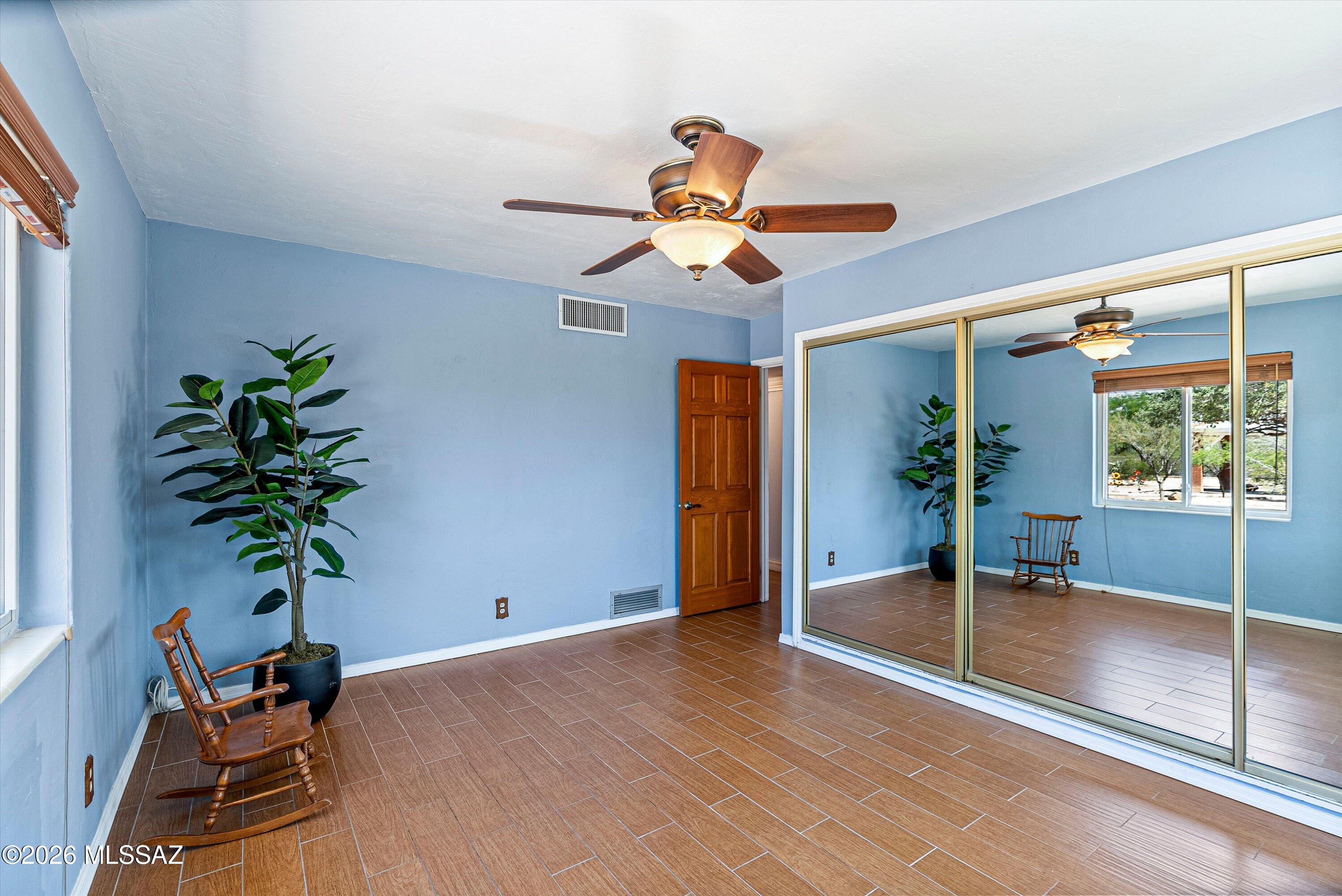 2107 East Lind Road Tucson, AZ 85719 - Photo 33 of 43 a view of an entryway with a chandelier