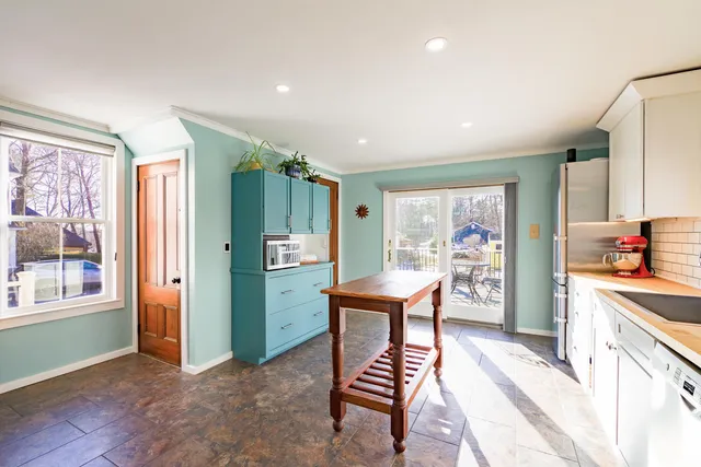 $565,000 | 136 Talbot Avenue, Rockland, ME 04841