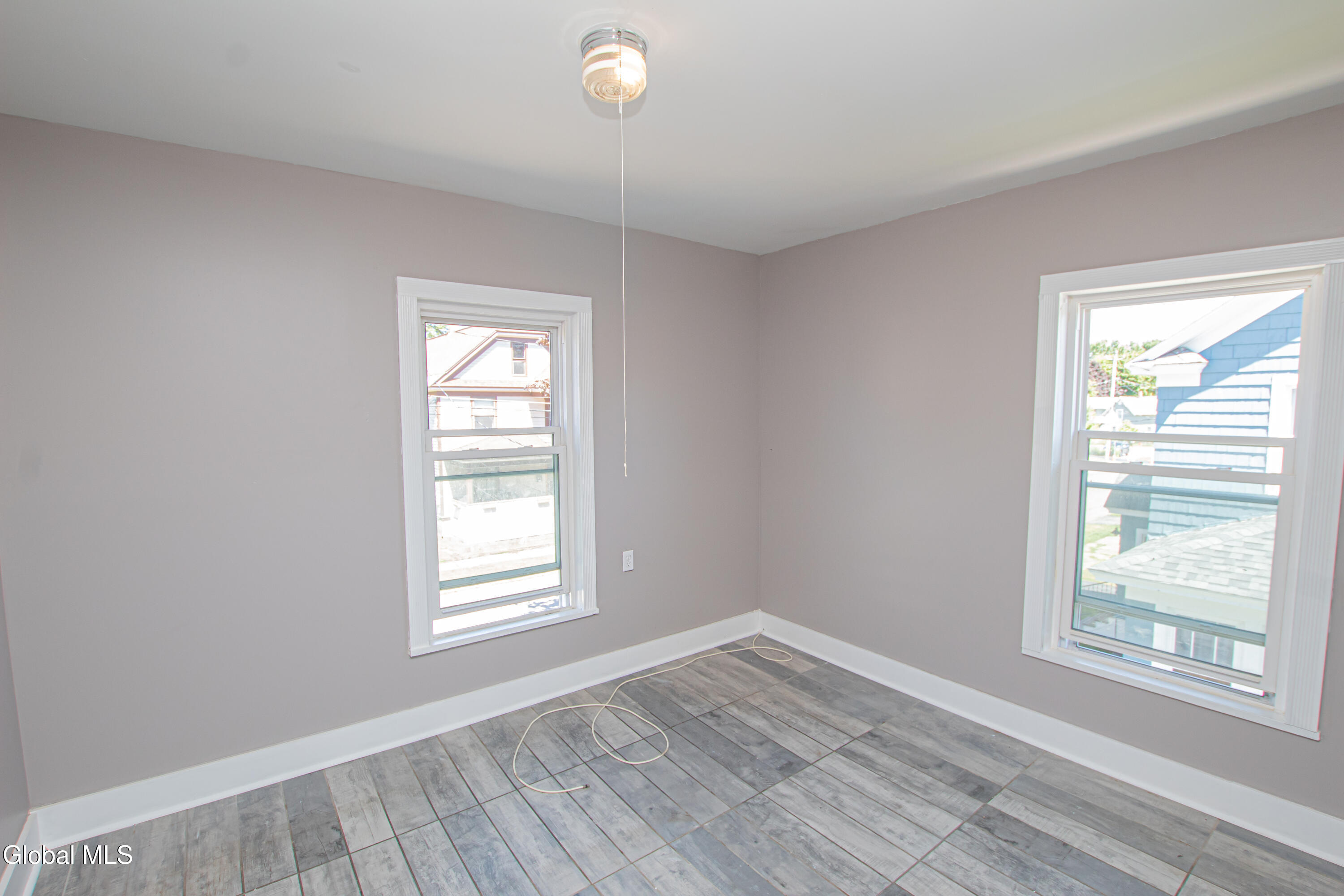 18 Newman Street Gloversville, NY 12078 - Photo 13 of 33 18 Newman St-05