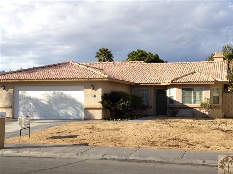 68260 Risueno Road Cathedral City, CA 92234 - Photo 24 of 25 a front view of a house