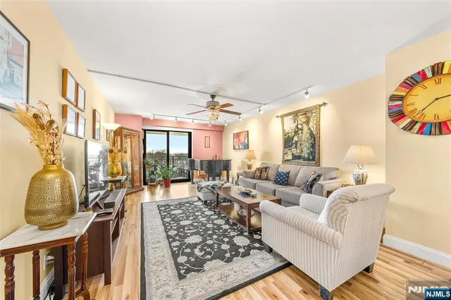 $529,000 | 7855 Boulevard East, Unit 9H, North Bergen, NJ 07047