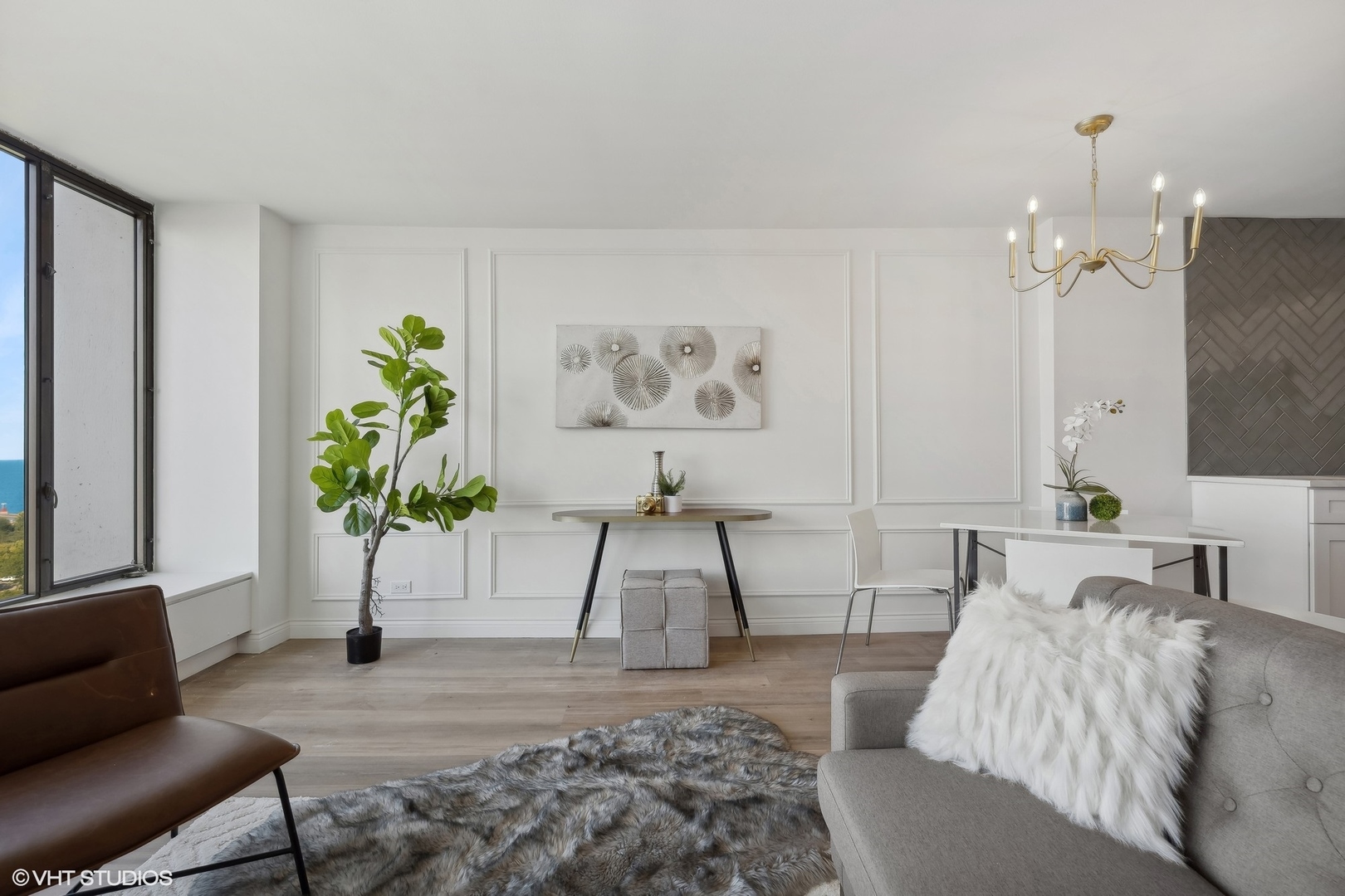 5455 North Sheridan Road, Unit 1711 Chicago, IL 60640 - Photo 4 of 16 Gallery Image 4