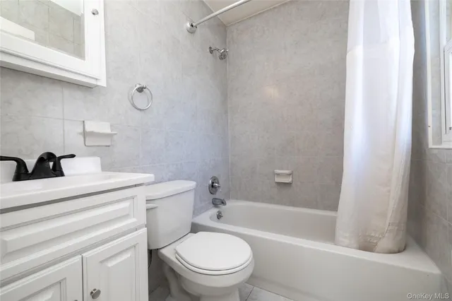 $3,800 | 66 East Walnut Street, Long Beach, NY 11561