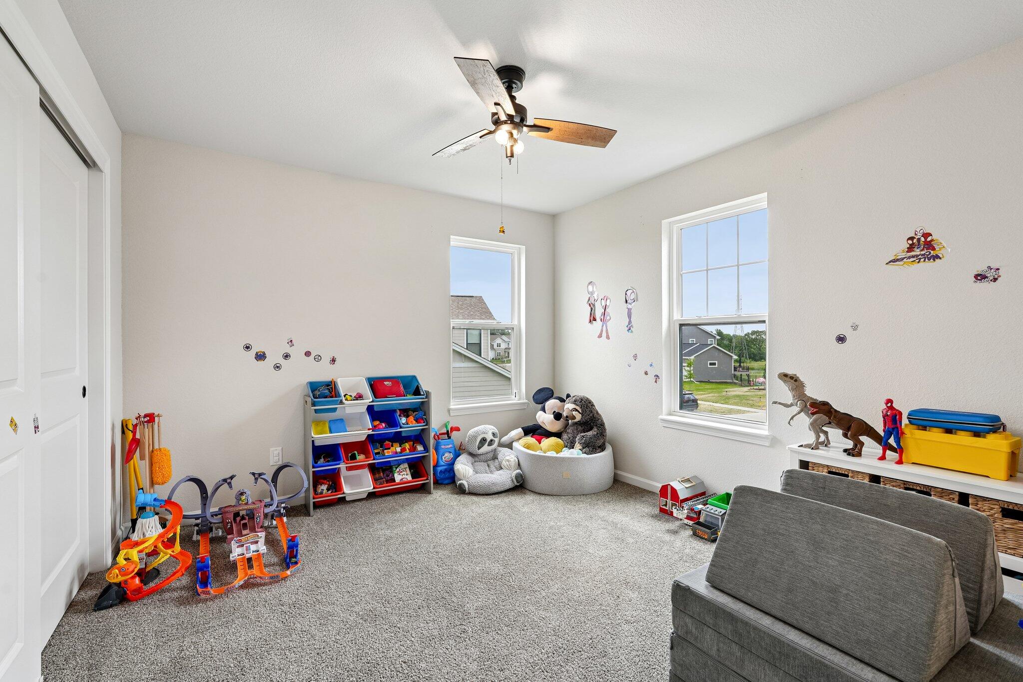 9249 South Overlook Way Franklin, WI 53132 - Photo 21 of 38 3 of 4