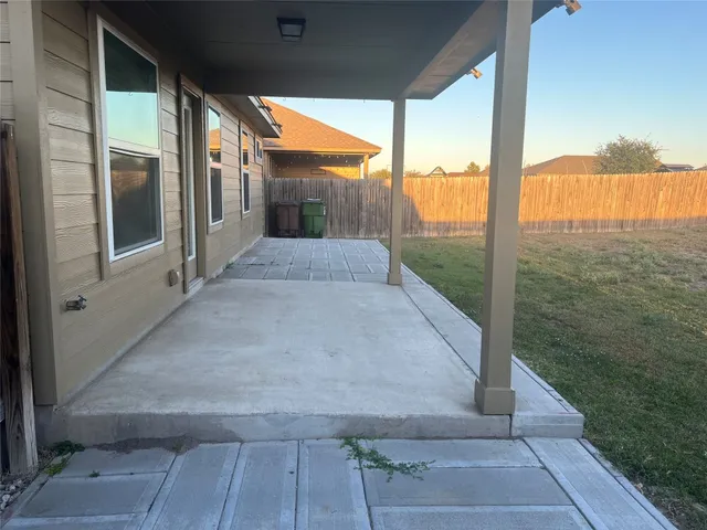 $1,700 | 1606 Shenandoah Trail, Lockhart, TX 78644