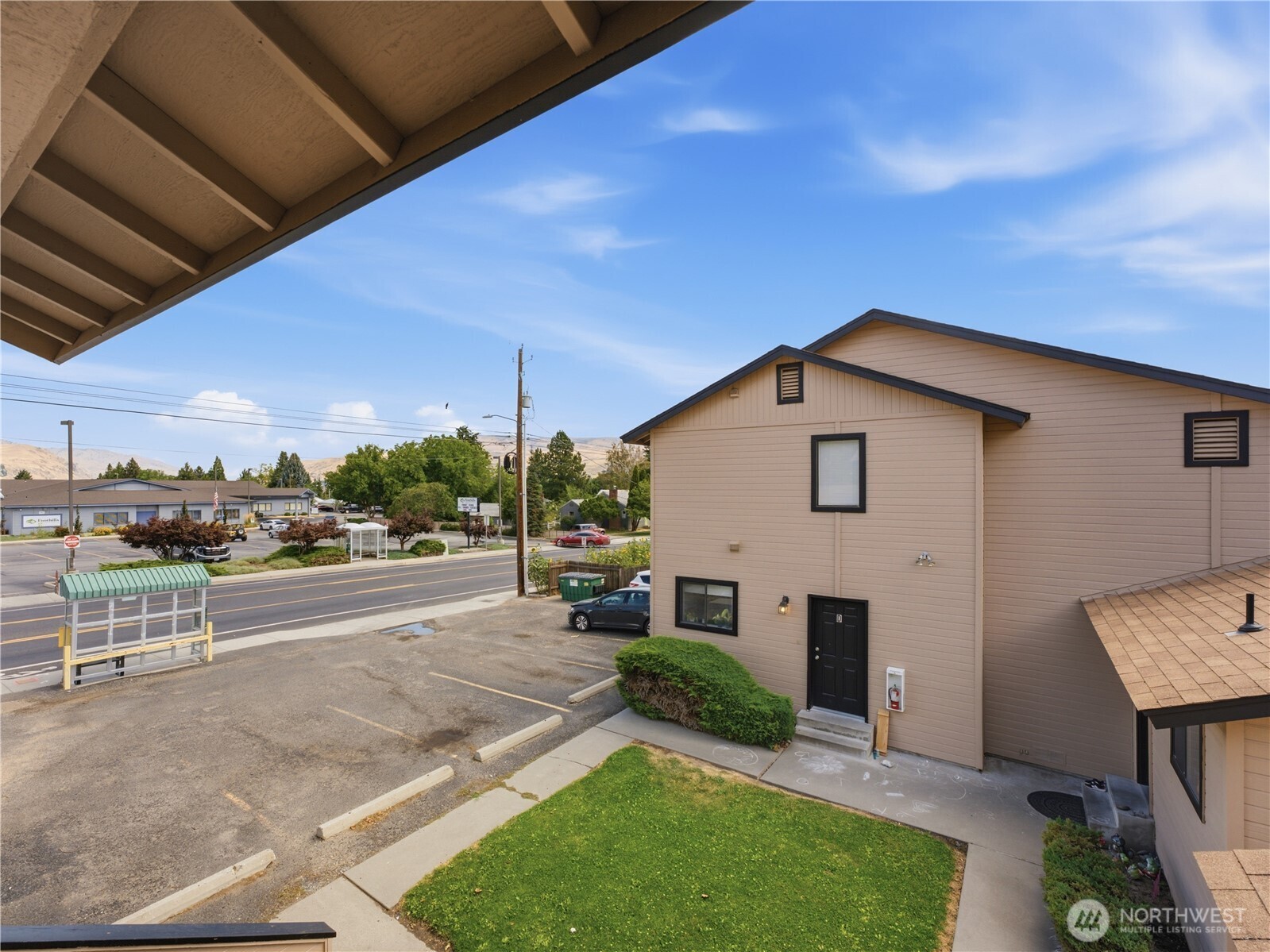 1321 Maple Street, Unit A Wenatchee, WA 98801 - Photo 7 of 33