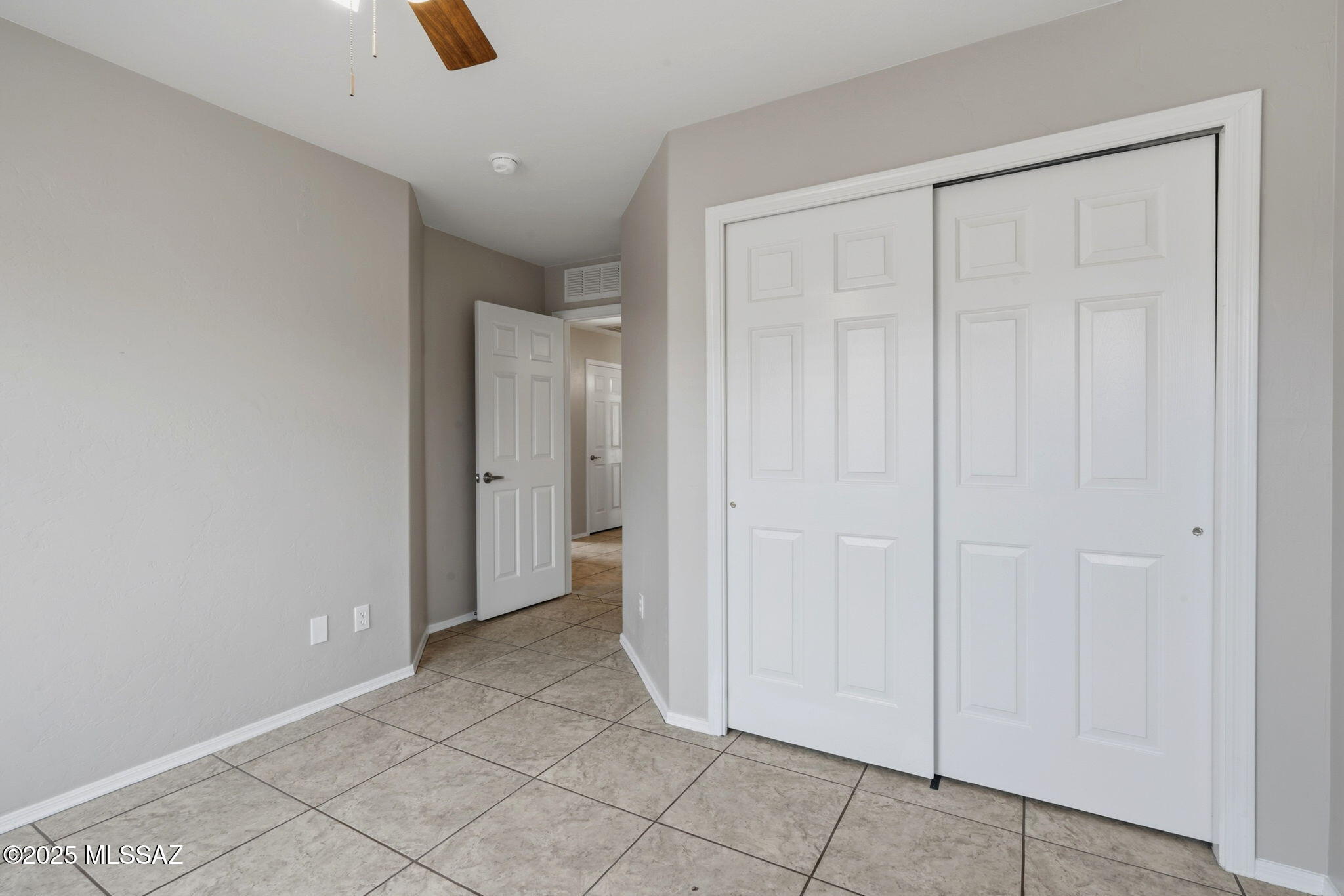 8244 South Lost Mountain Road Tucson, AZ 85747 - Photo 34 of 41 a view of an empty room