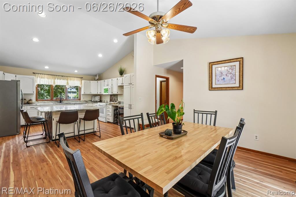 6100 Oak Valley Road Brighton, MI 48116 - Photo 8 of 47