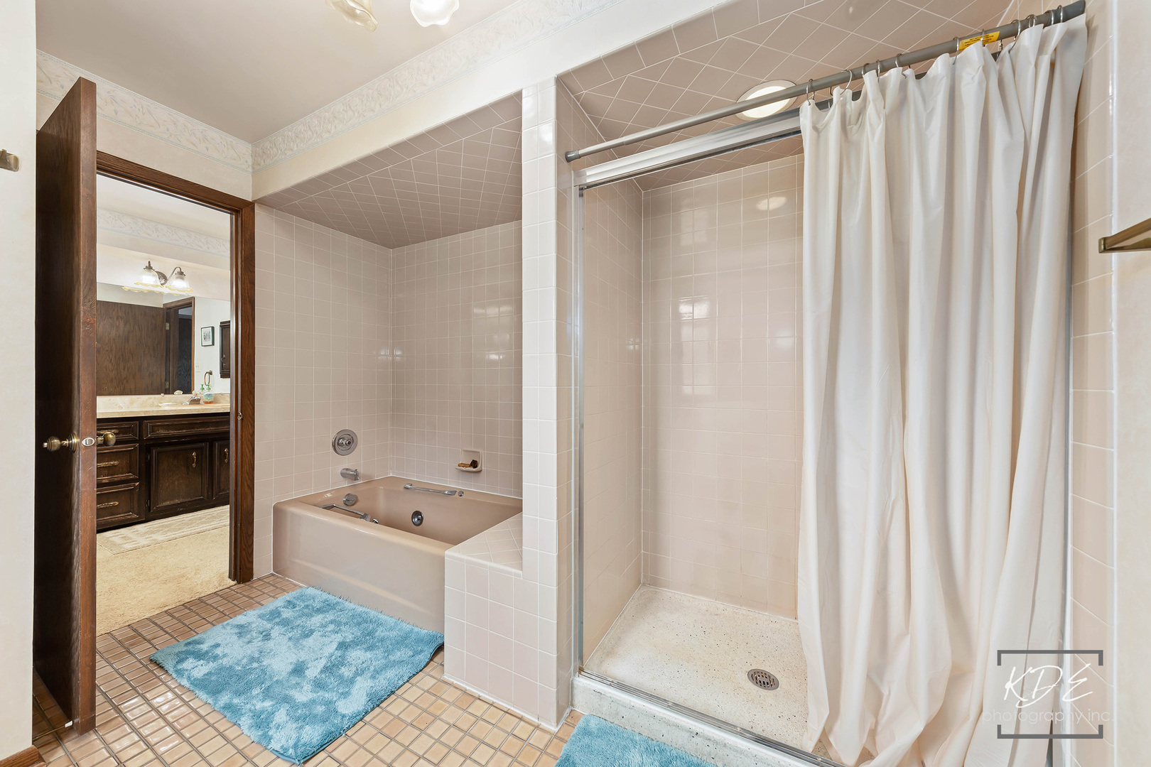 23211 Pilcher Road Plainfield, IL 60544 - Photo 32 of 58 a bathroom with a bathtub and a shower