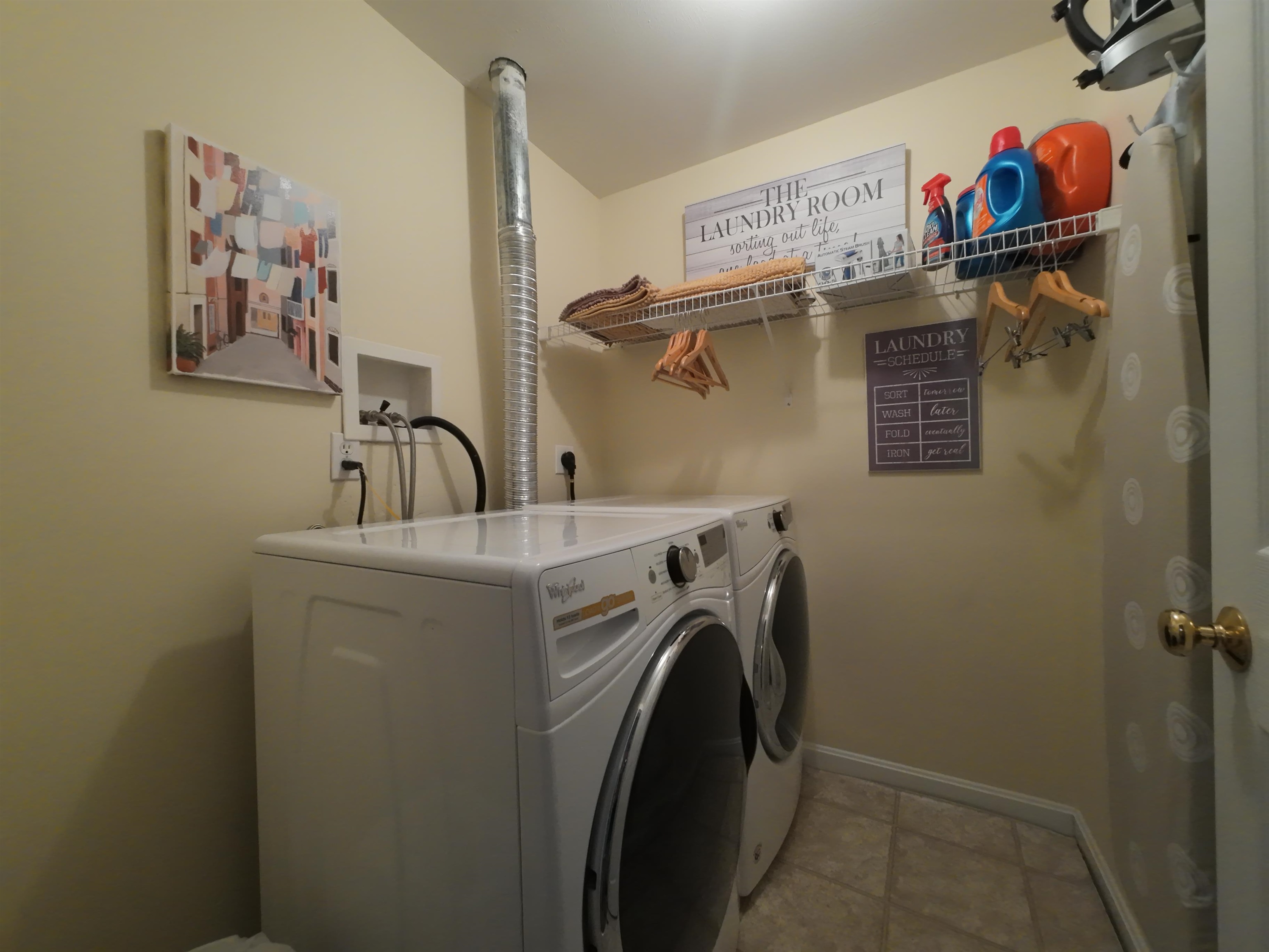 211 West Mitchell Street Manchester, NH 03103 - Photo 31 of 35