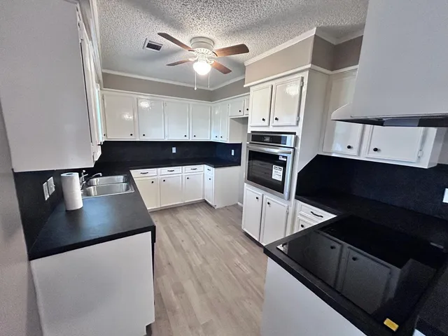 $1,695 | 4802 24th Street East, Dickinson, TX 77539