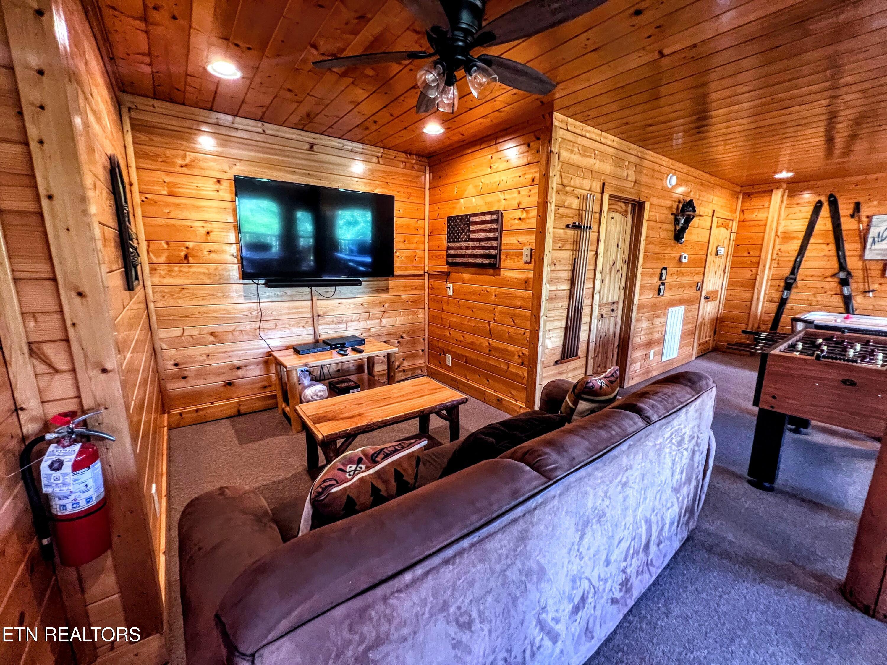 2866 White Oak Ridge Lane Sevierville, TN 37862 - Photo 12 of 36 Lower level