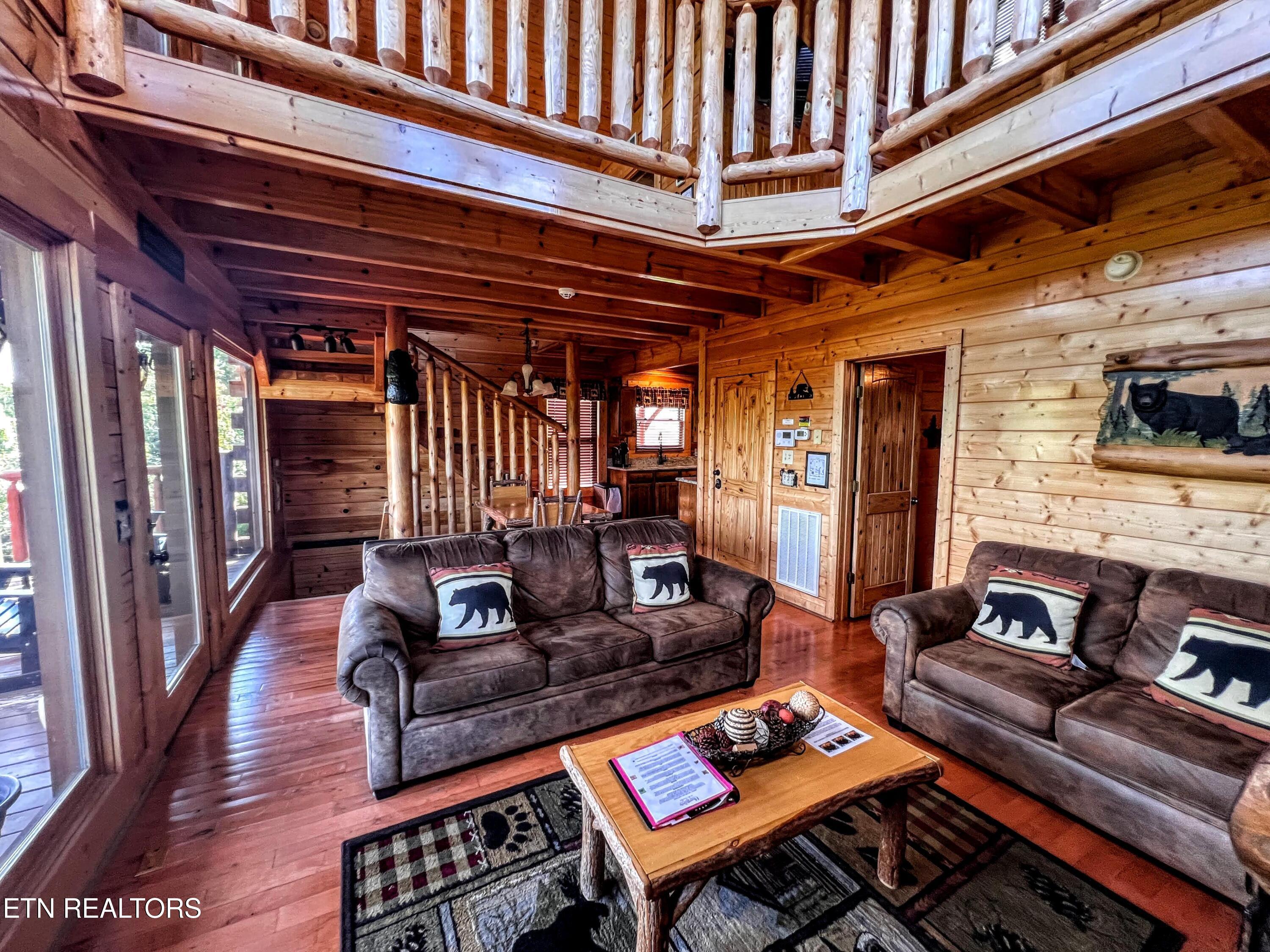 2866 White Oak Ridge Lane Sevierville, TN 37862 - Photo 10 of 36 Living area