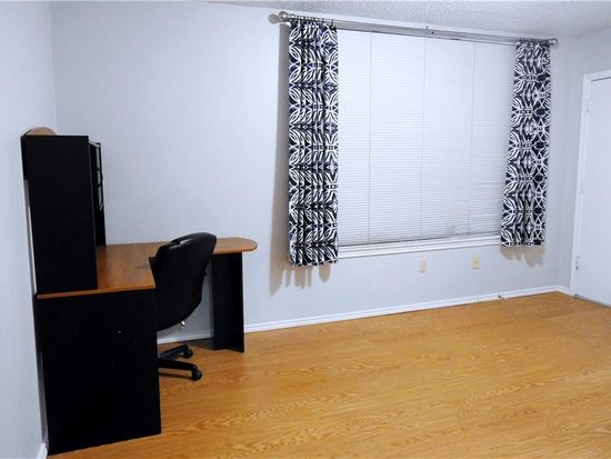 2409 Leon Street, Unit 108 Austin, TX 78705 - Photo 19 of 37