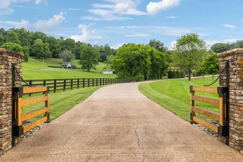 $18,900,000 | 5319 Leipers Creek Road, Franklin, TN 37064