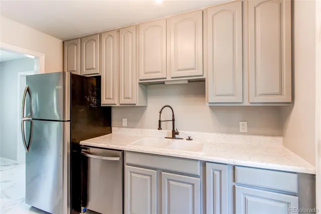 $409,800 | 1170 Kingston Street, Aurora, CO 80010