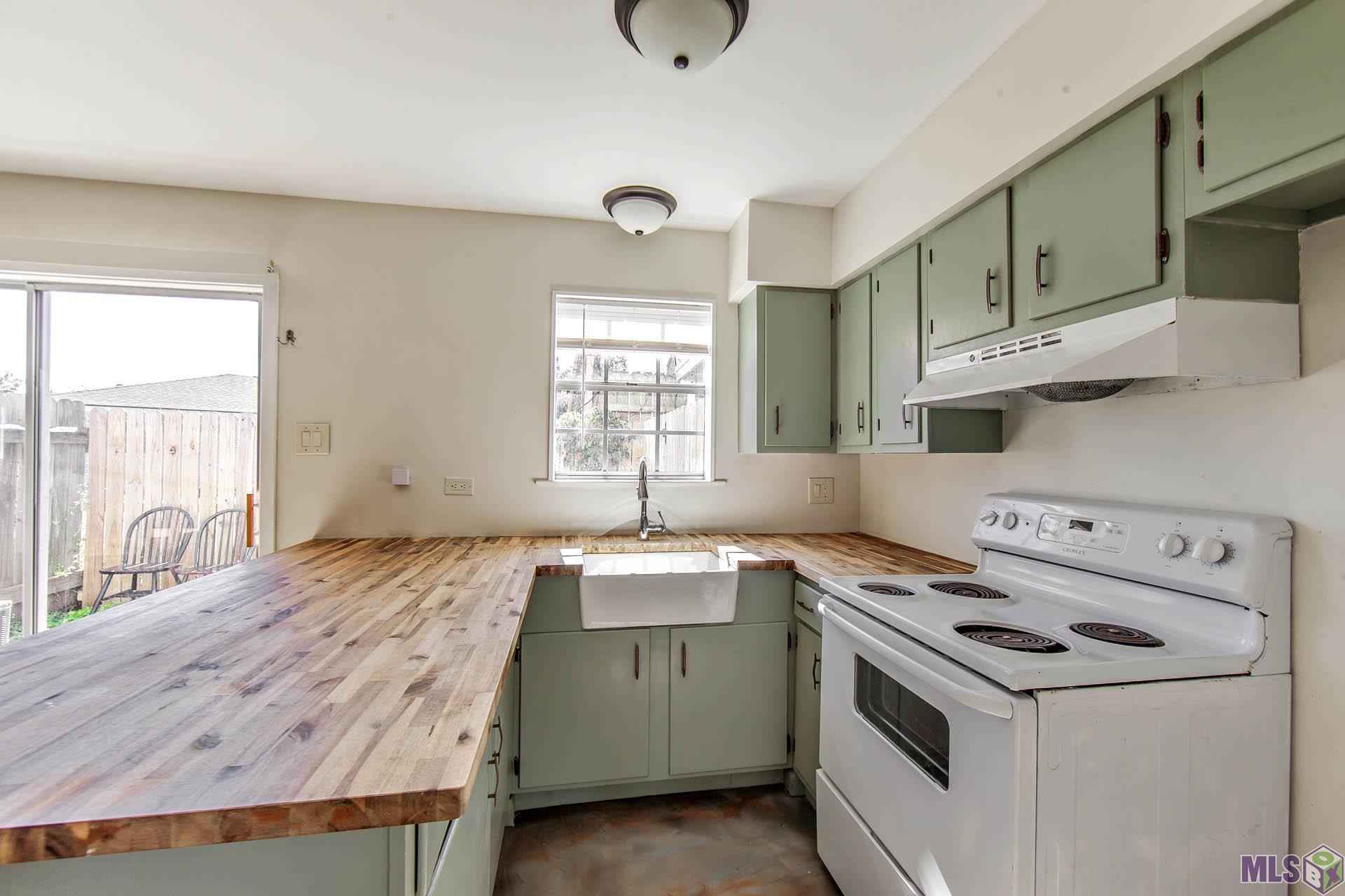 2121 Bayou Black Drive, Unit 2 Houma, LA 70360 - Photo 3 of 10