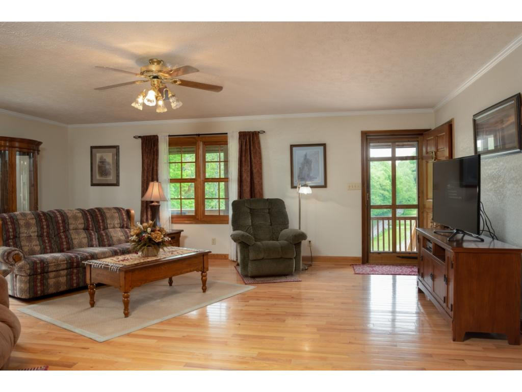 827 Browders Chapel Road Hiltons, VA 24258 - Photo 6 of 33 Photo 6