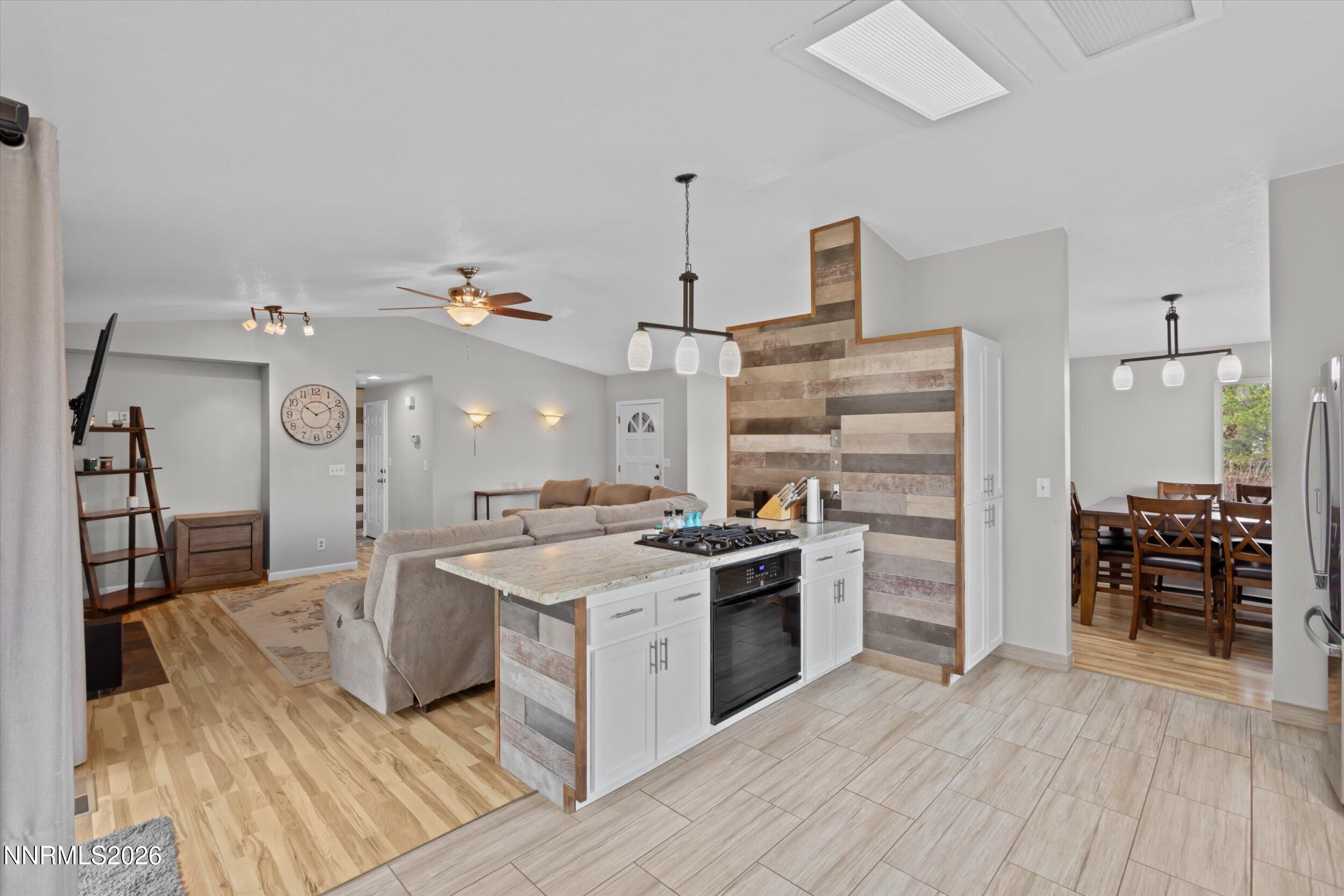 111 Riparian Way Carson City, NV 89701 - Photo 12 of 30 11-0Y7A5838