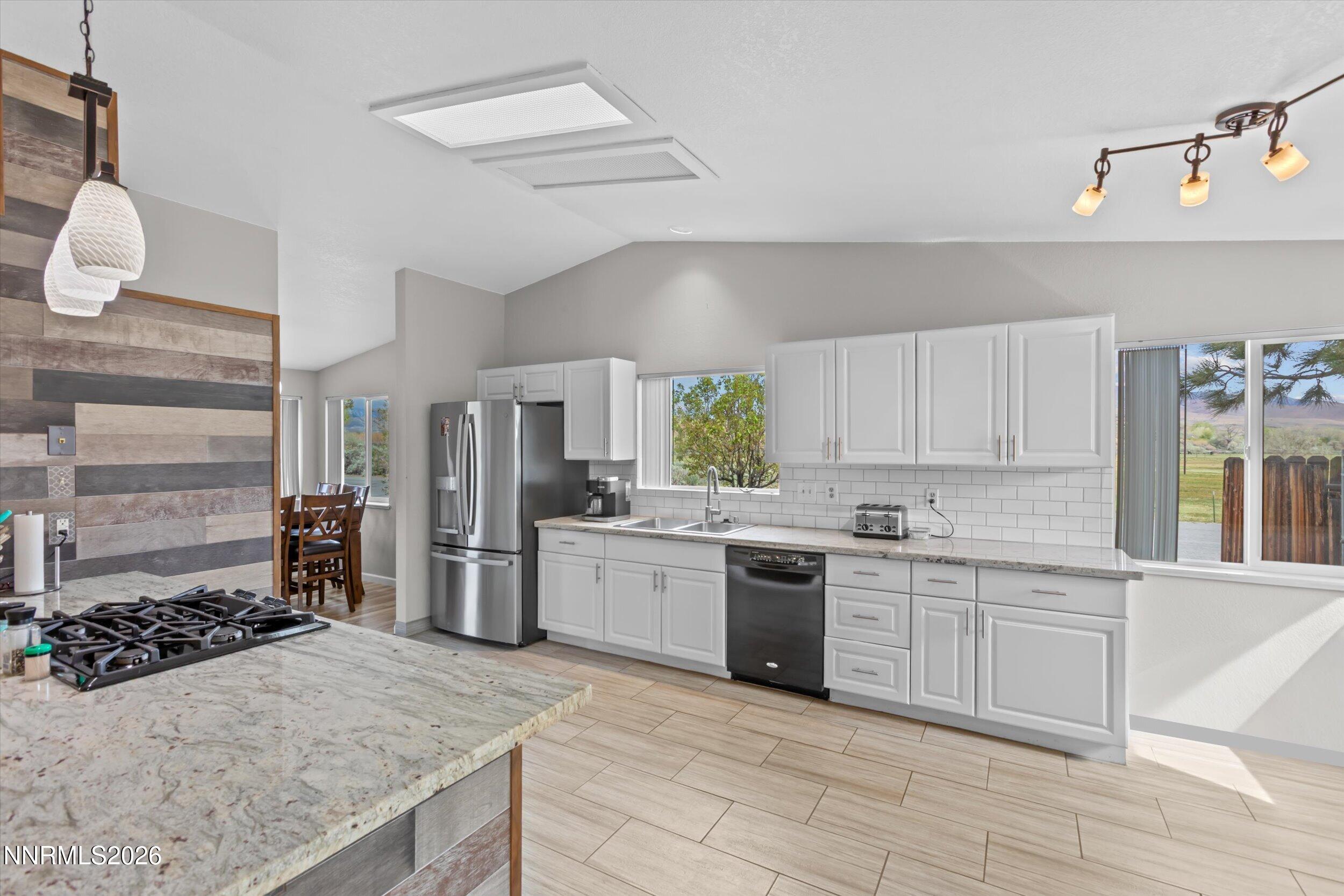 111 Riparian Way Carson City, NV 89701 - Photo 13 of 30 12-0Y7A5841