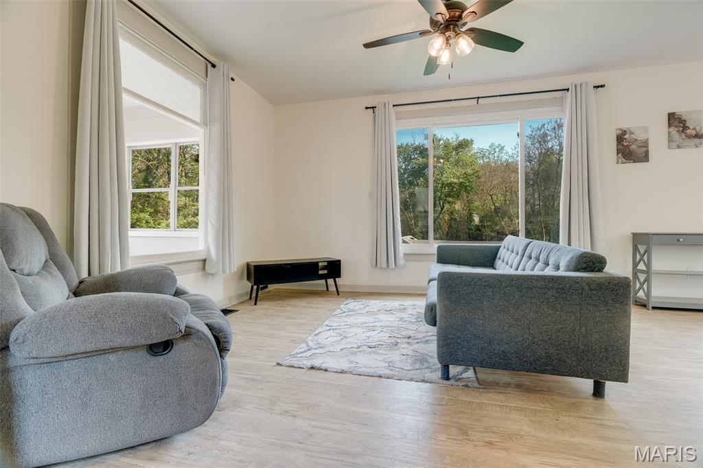 1334 Monroe Street Alton, IL 62002 - Photo 8 of 37