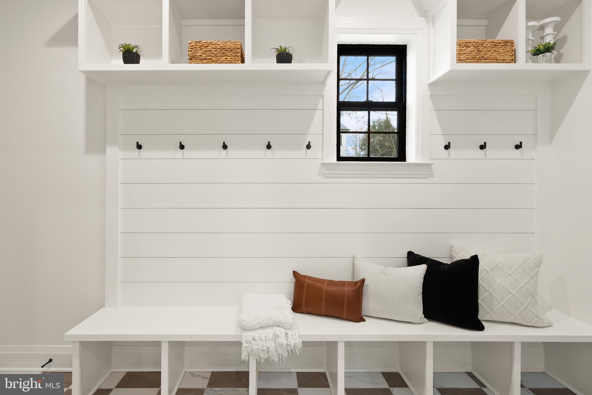 5804 Ridgefield Road Bethesda, MD 20816 - Photo 22 of 53 a bathroom with a bathtub